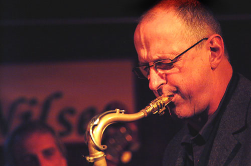 JAZZMATINE MED BERGEN BIG BAND /  KNUT RIISNÆS PÅ SAX