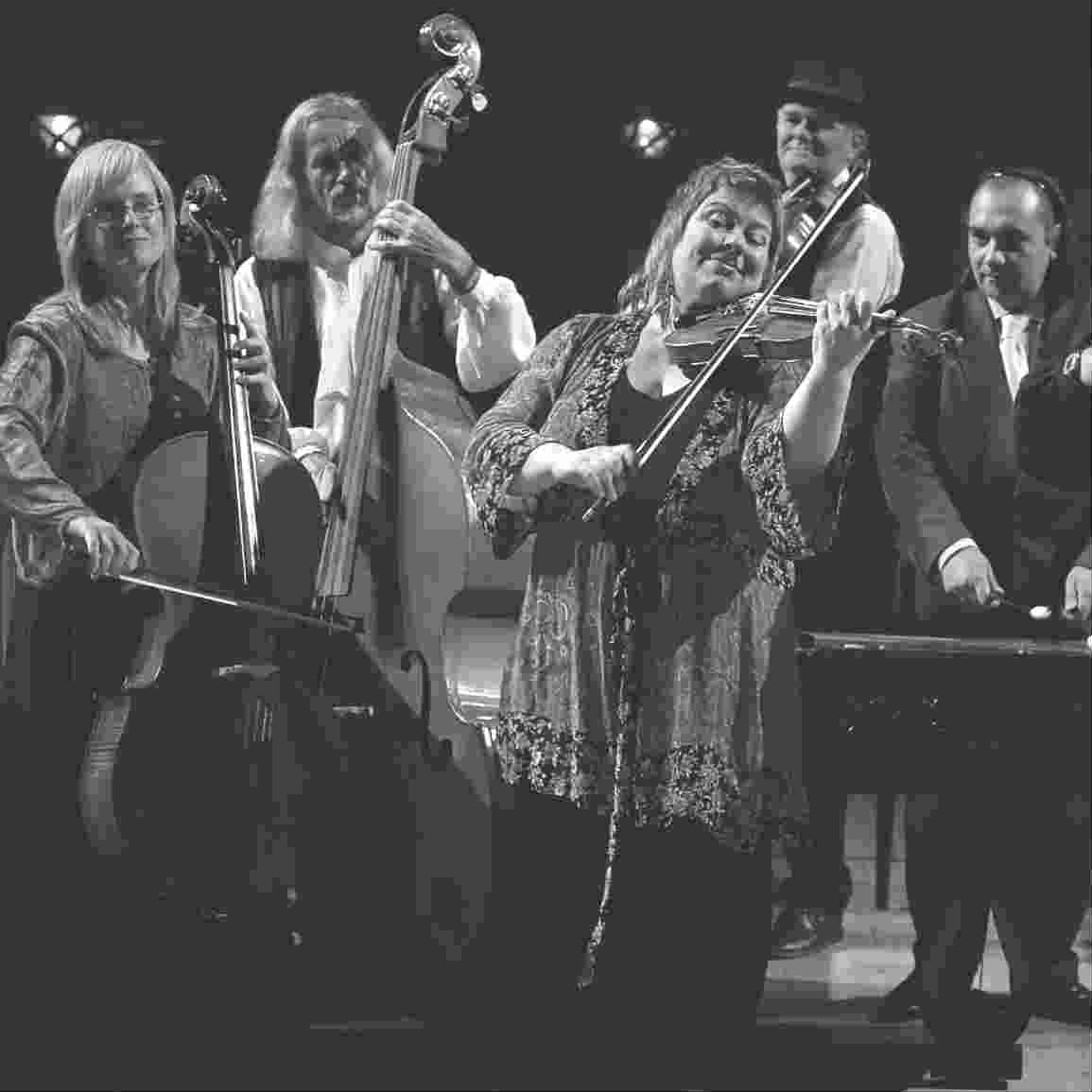 Gjertruds Sigøynerorkester & Regnbuen Barne- og ungdomsorkester